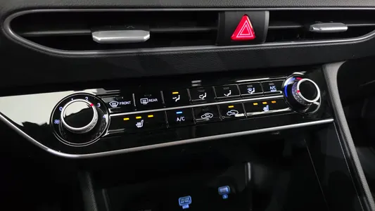 Hyundai (DN8) 2.0 LPG() 2019 28