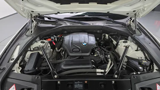 BMW 5 Series (F10) 520d 2015 6