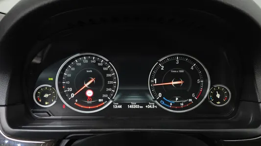 BMW 5 Series (F10) 520d 2015 8