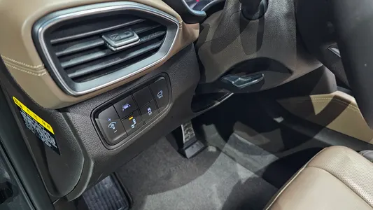 Hyundai TM 2.0 2WD 2018 17