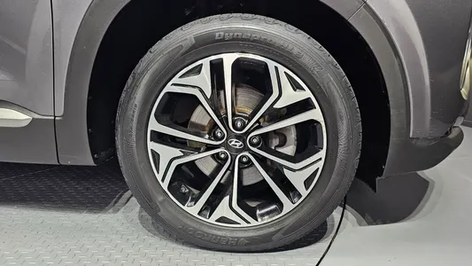 Hyundai TM 2.0 2WD 2018 21