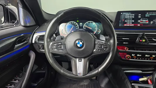 BMW 5 Series (G30) 530i M 2018 12