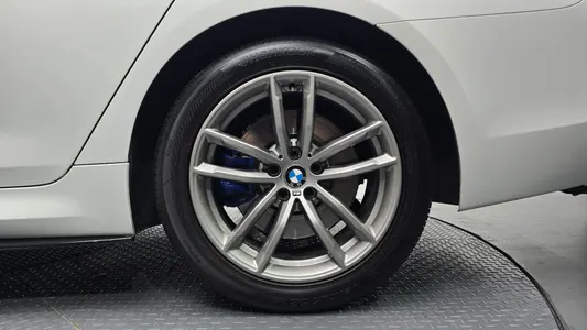 BMW 5 Series (G30) 530i M 2018 21