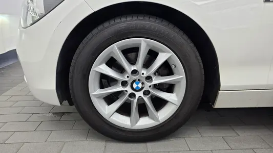 BMW 1 Series (F20) 118d 1 5 2014 5