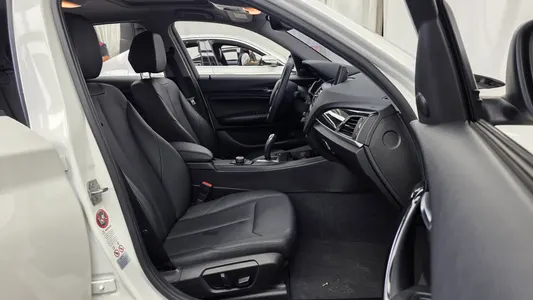 BMW 1 Series (F20) 118d 1 5 2014 11