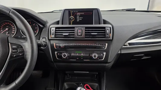 BMW 1 Series (F20) 118d 1 5 2014 14