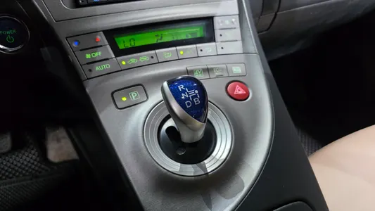 Toyota 프리우스 1.8 E 2014 9