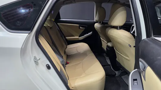 Toyota 프리우스 1.8 E 2014 12