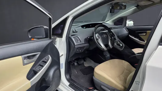 Toyota 프리우스 1.8 E 2014 10