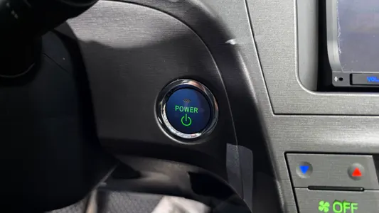 Toyota 프리우스 1.8 E 2014 16