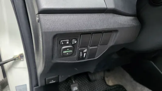 Toyota 프리우스 1.8 E 2014 17