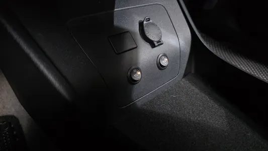 Toyota 프리우스 1.8 E 2014 19