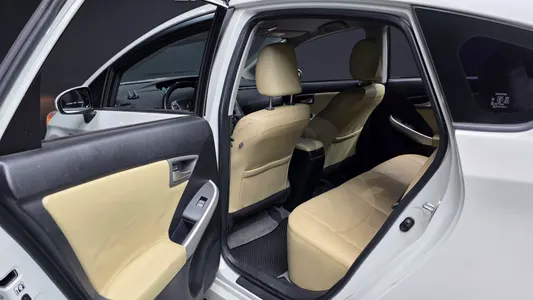 Toyota 프리우스 1.8 E 2014 27