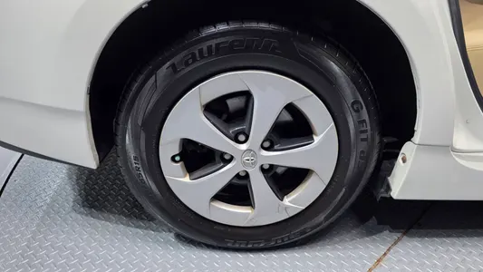 Toyota 프리우스 1.8 E 2014 22