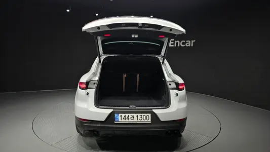 Porsche (PO536) 3.0 2023 35