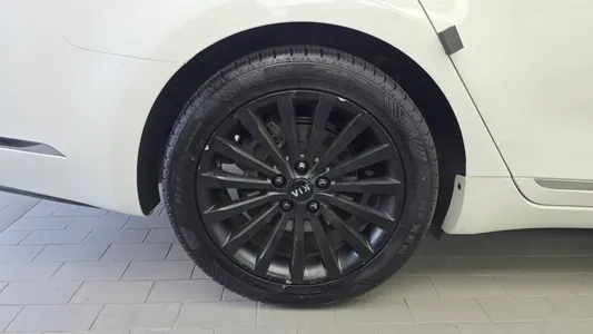 Kia K7 2017 5
