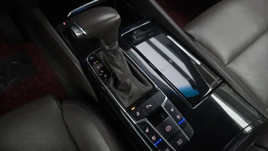 Kia K7 2017 9