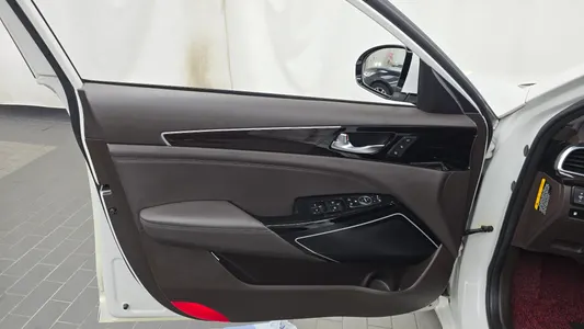Kia K7 2017 24