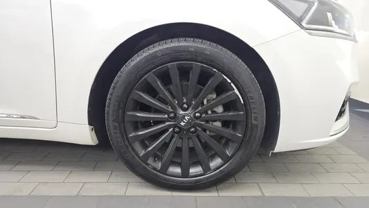 Kia K7 2017 21