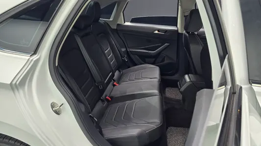 Volkswagen 7 1.5 TSI 2023 26
