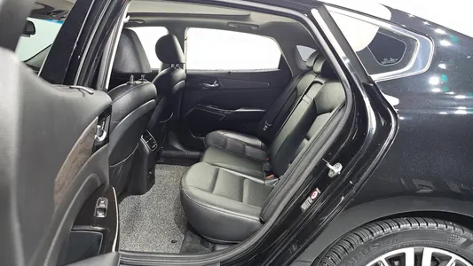 Kia K7 3.0 LPI () 2020 11