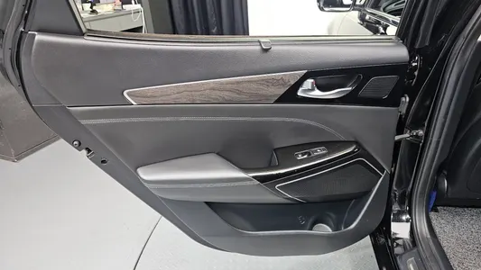 Kia K7 3.0 LPI () 2020 25