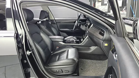 Kia K7 3.0 LPI () 2020 26