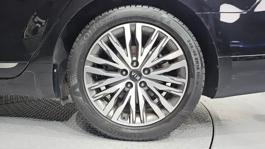 Kia K7 3.0 LPI () 2020 21