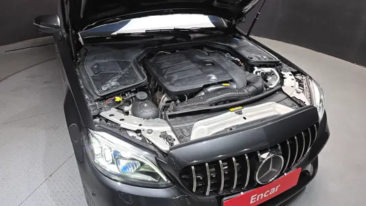 Mercedes-Benz C-Class W205 C200 2023 6