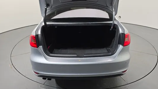 Volkswagen 제타 2.0 TDI 2012 16
