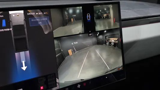 Tesla 사이버트럭 Cyberbeast 2025 14