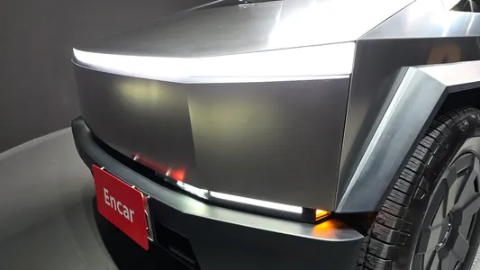 Tesla 사이버트럭 Cyberbeast 2025 22