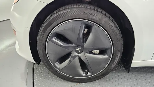 Tesla 3 AWD 2020 5