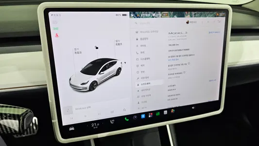 Tesla 3 AWD 2020 8