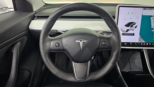 Tesla 3 AWD 2020 13