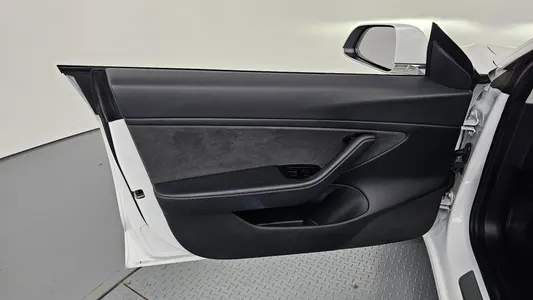 Tesla 3 AWD 2020 25