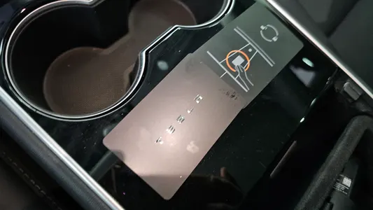 Tesla 3 AWD 2020 31