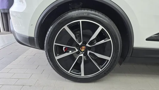 Porsche EV 4S 2025 4