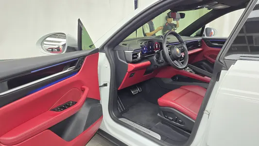 Porsche EV 4S 2025 9