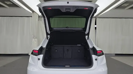 Porsche EV 4S 2025 19