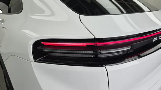 Porsche EV 4S 2025 23