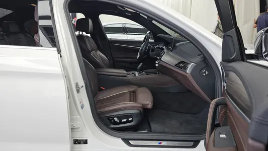 BMW 5 Series (G30) 520d M 2019 11