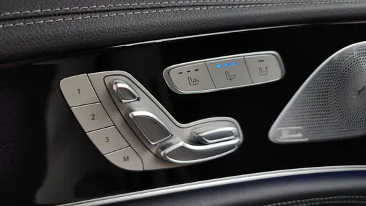 Mercedes-Benz AMG GT 4 43 4MATIC+ 2021 32