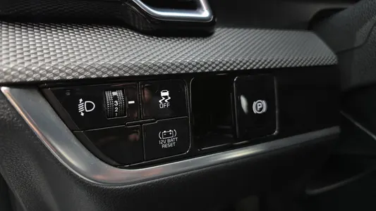 Kia 5 2WD 2023 18