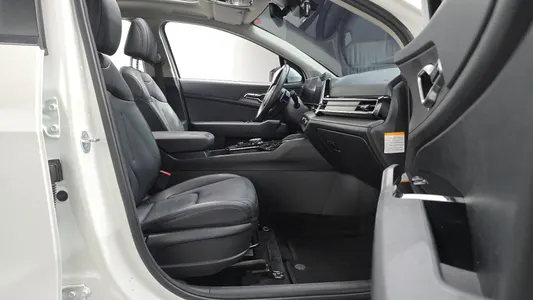 Kia 5 2WD 2023 26