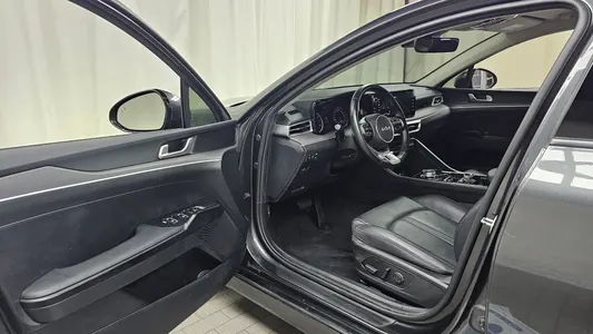 Kia K5 3 2.0 LPI() 2023 10