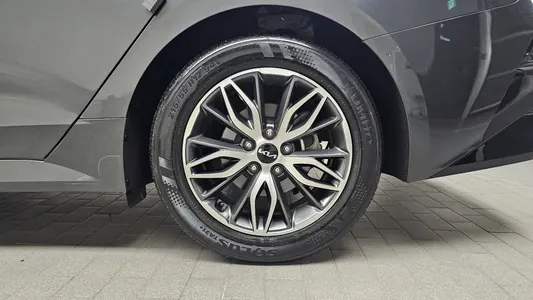 Kia K5 3 2.0 LPI() 2023 22