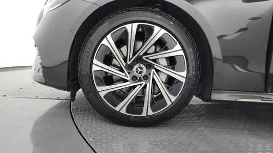 Mercedes-Benz E-Class W214 E300 4MATIC 2024 5
