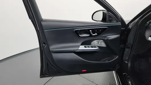 Mercedes-Benz E-Class W214 E300 4MATIC 2024 24