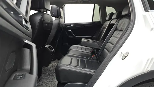 Volkswagen 2 2.0 TDI 4 2023 10